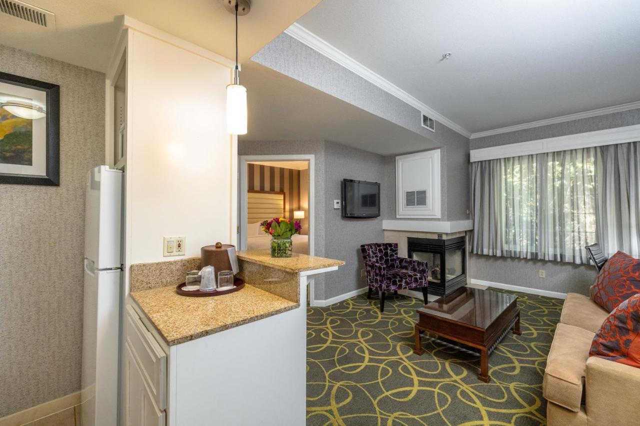 Best Western Plus Dixon Davis Dış mekan fotoğraf
