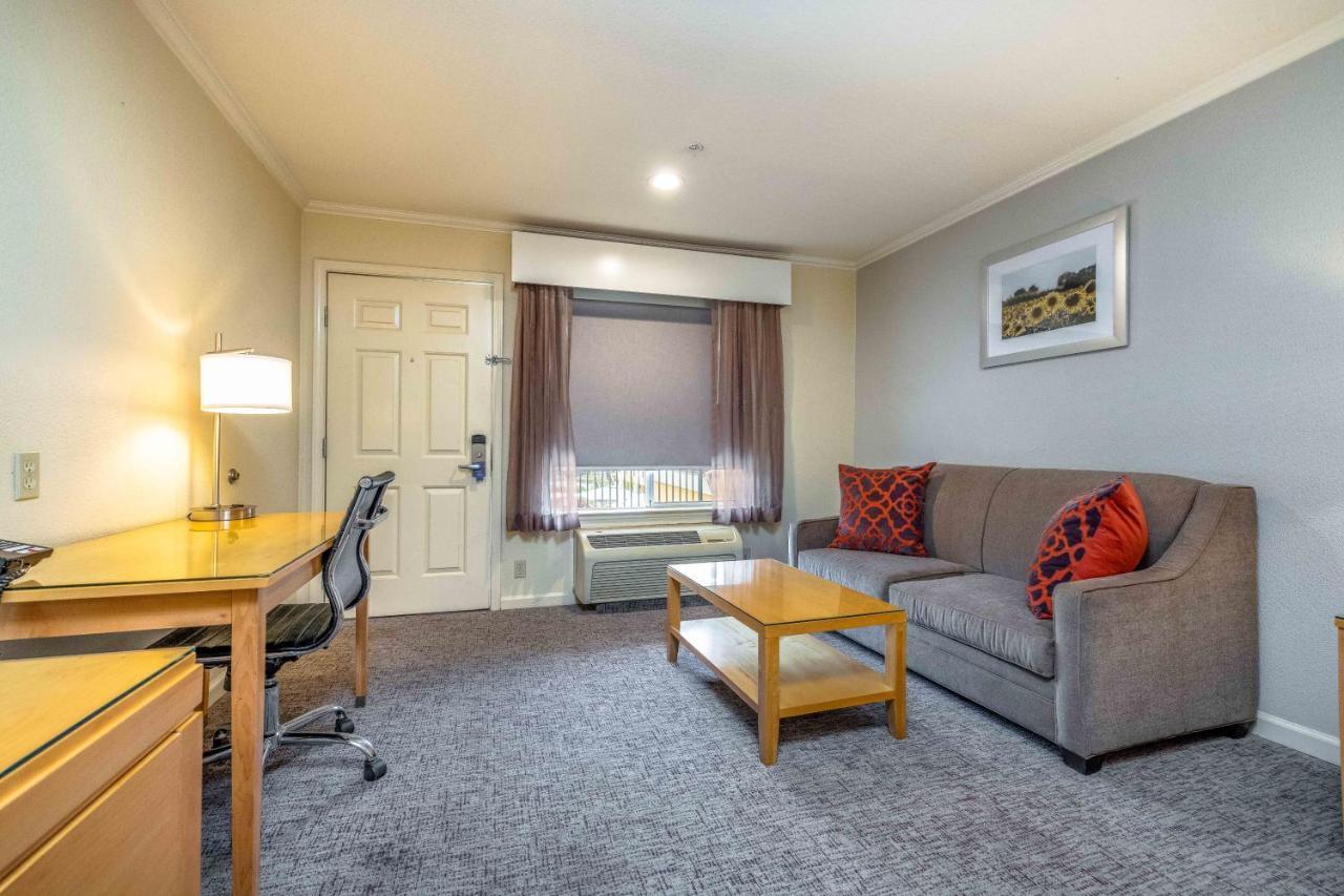 Best Western Plus Dixon Davis Dış mekan fotoğraf
